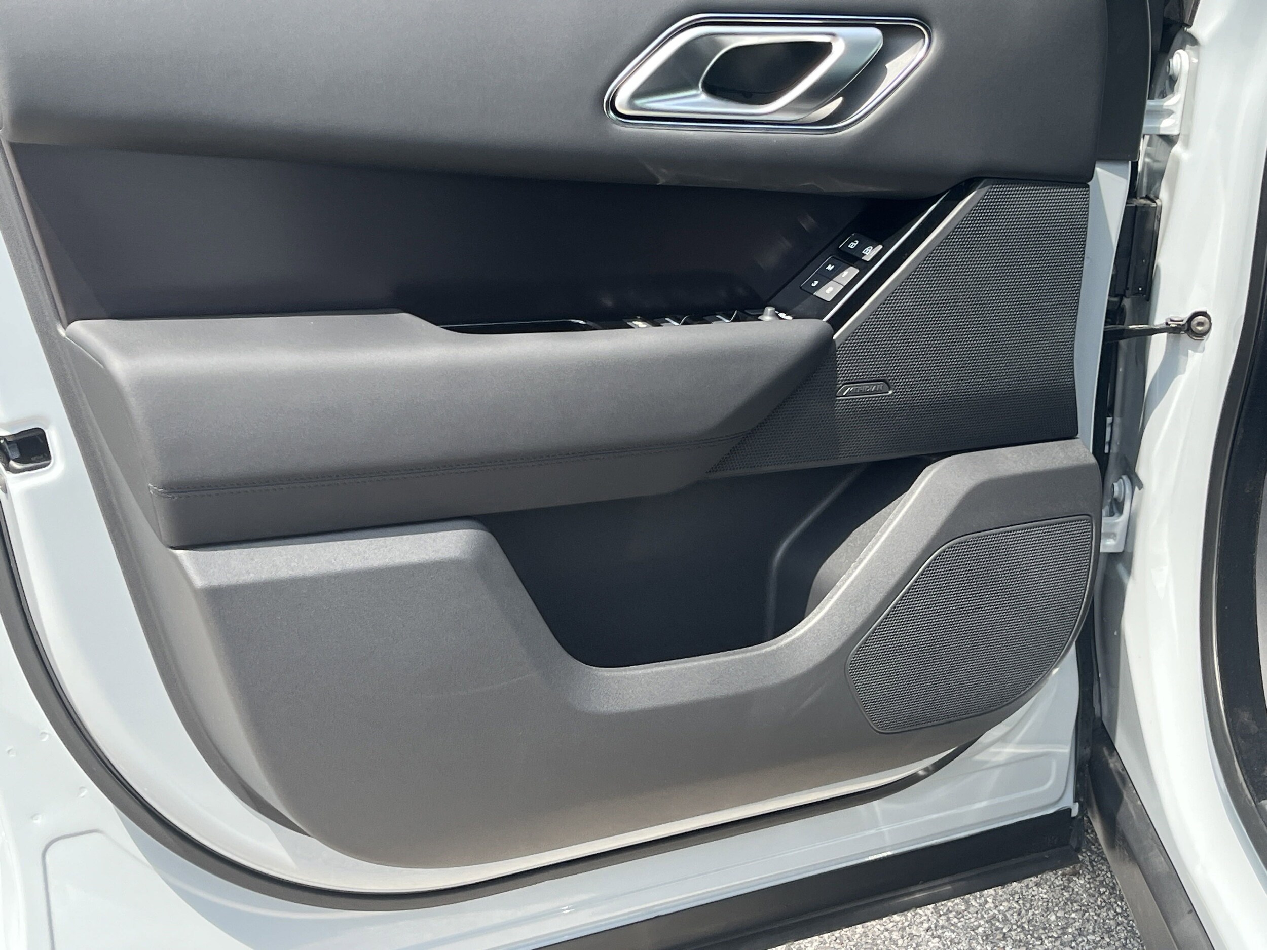 2026 Land Rover Range Rover Velar Dynamic SE - Photo 13