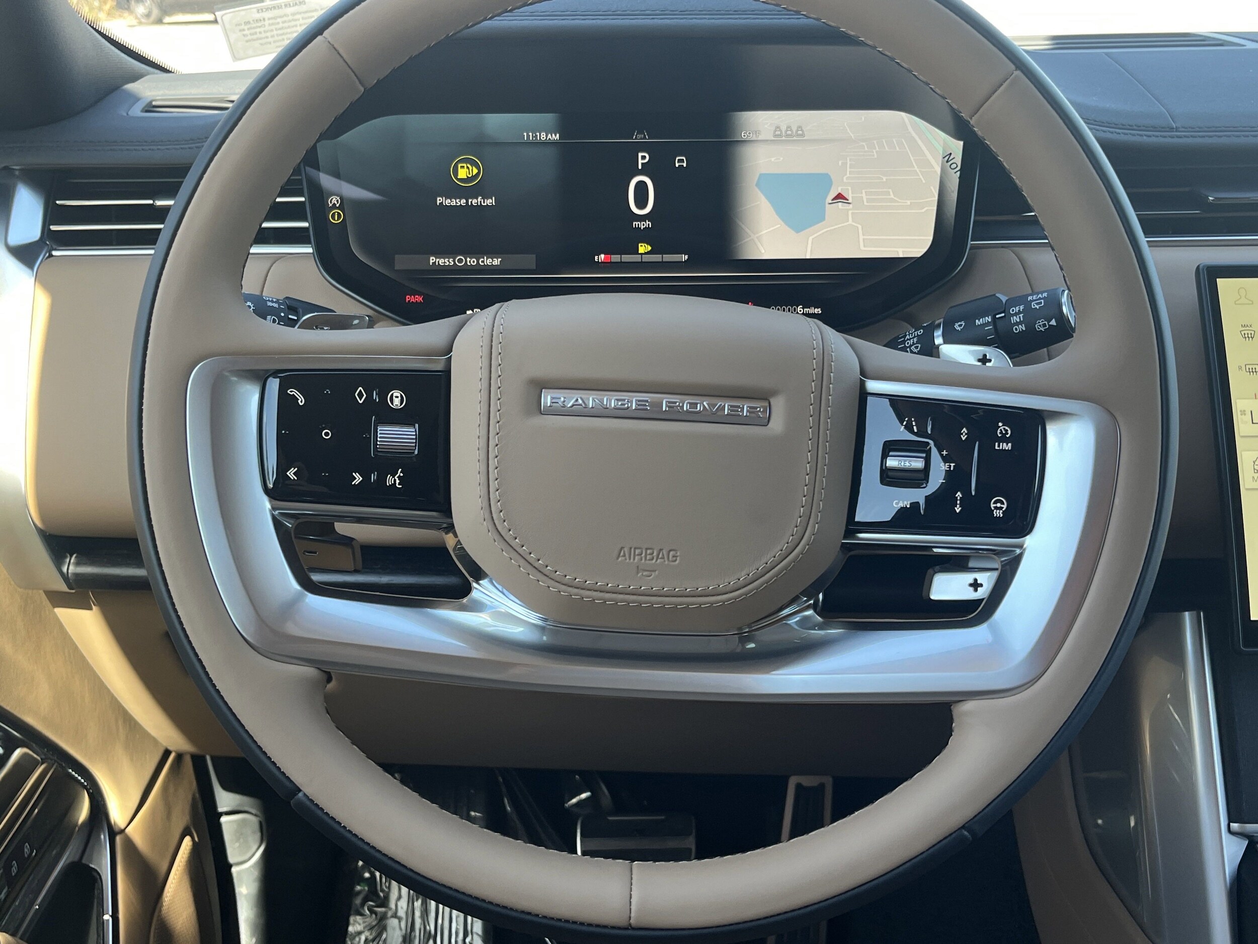 2025 Land Rover Range Rover SE - Photo 16