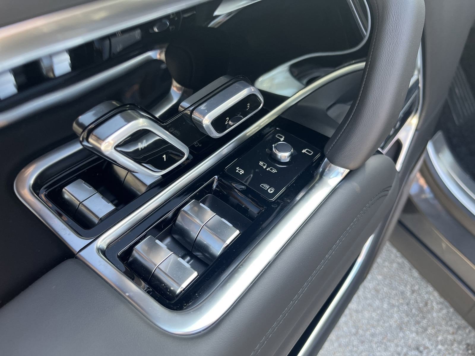 2025 Land Rover Range Rover Autobiography - Photo 14