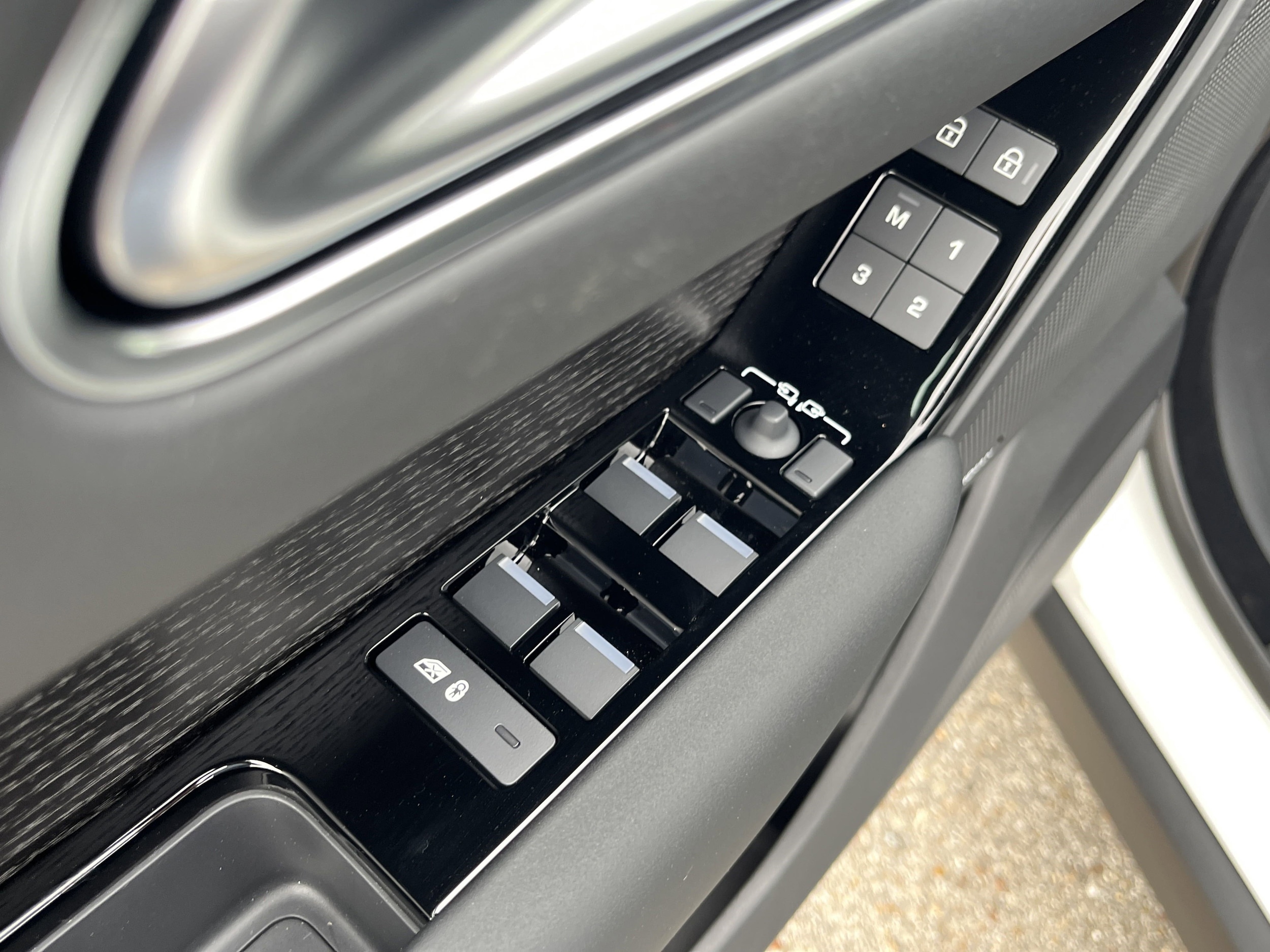 2026 Land Rover Range Rover Velar Dynamic SE - Photo 14