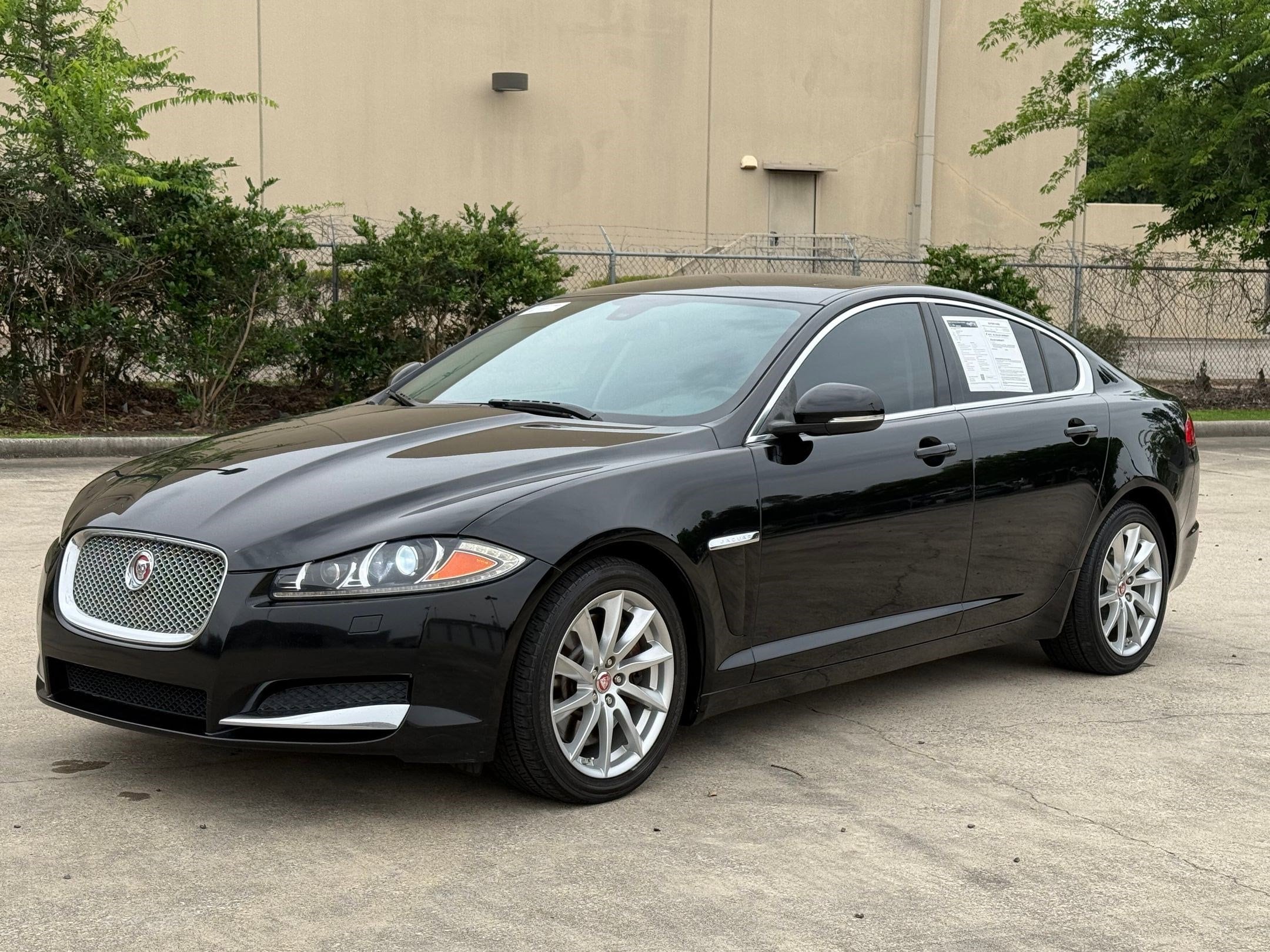 2014 Jaguar XF 2.0L I4T's photo