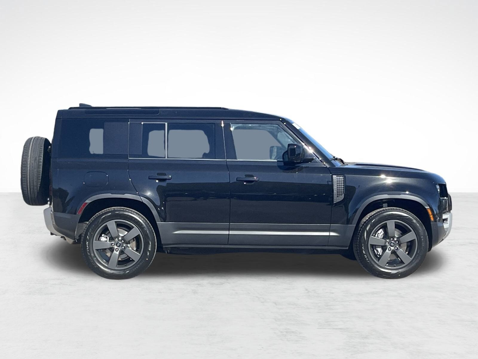 2025 Land Rover Defender S - Photo 11