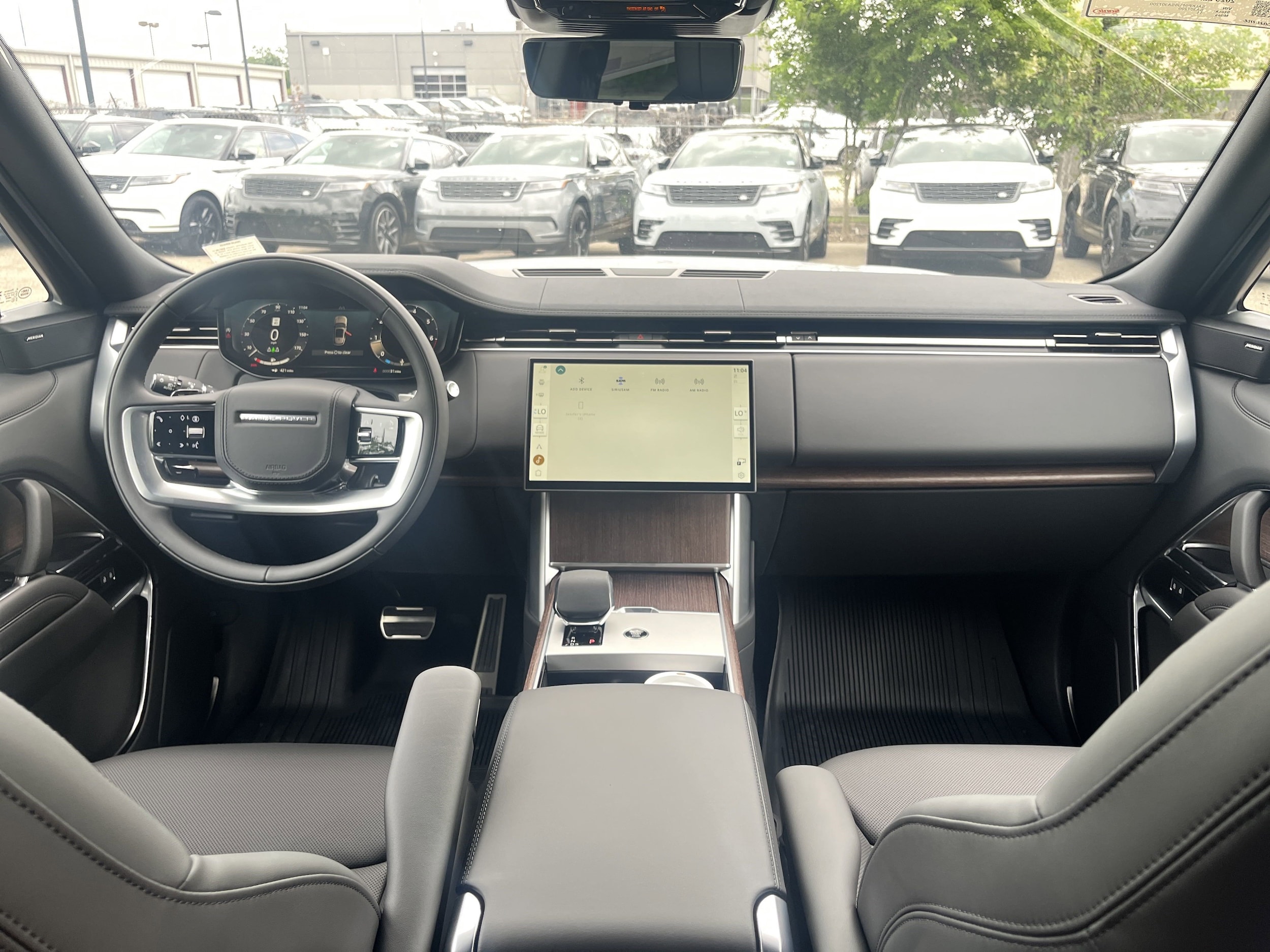 2025 Land Rover Range Rover SE - Photo 4