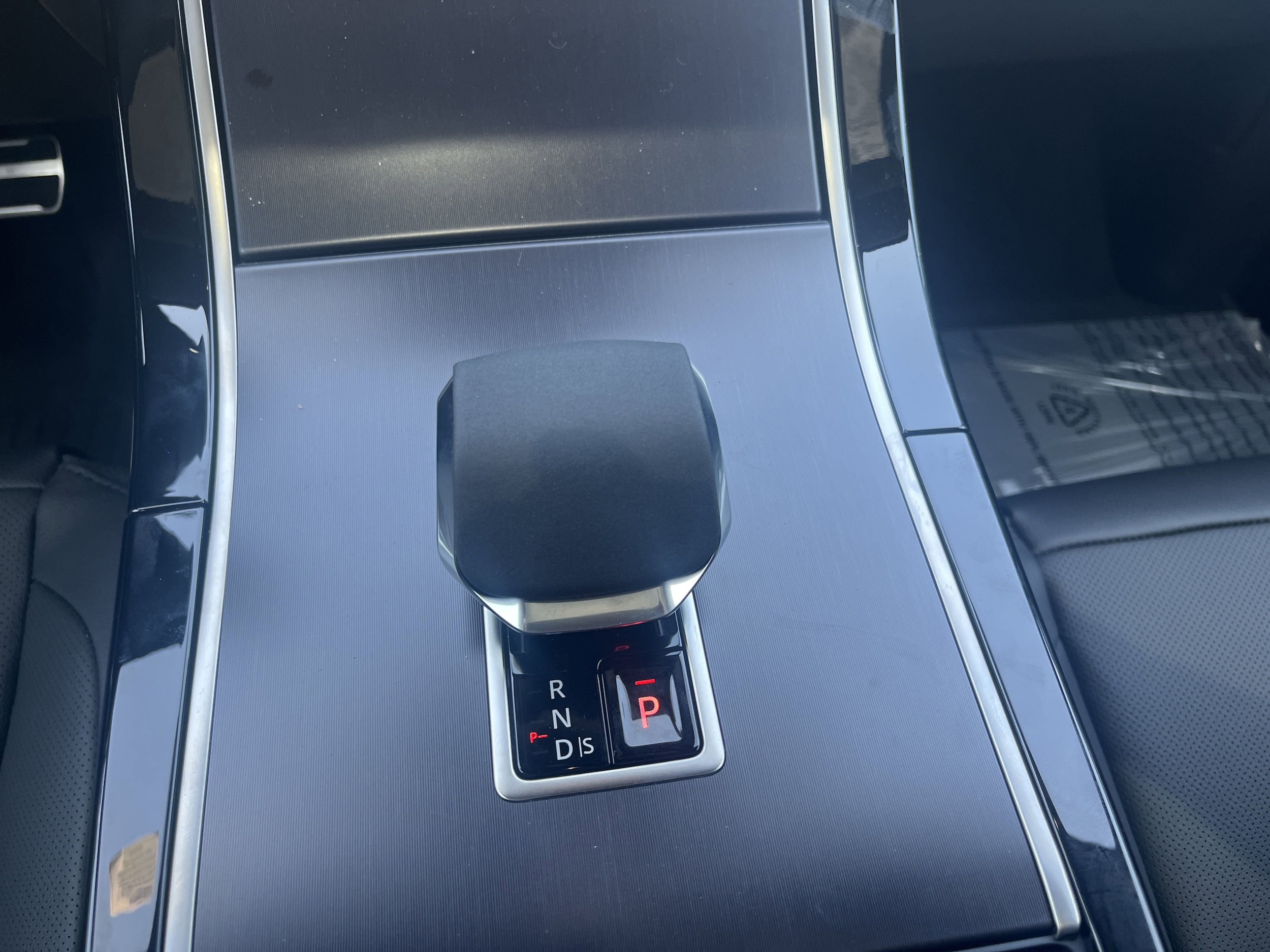 2026 Land Rover Range Rover Velar Dynamic SE - Photo 24