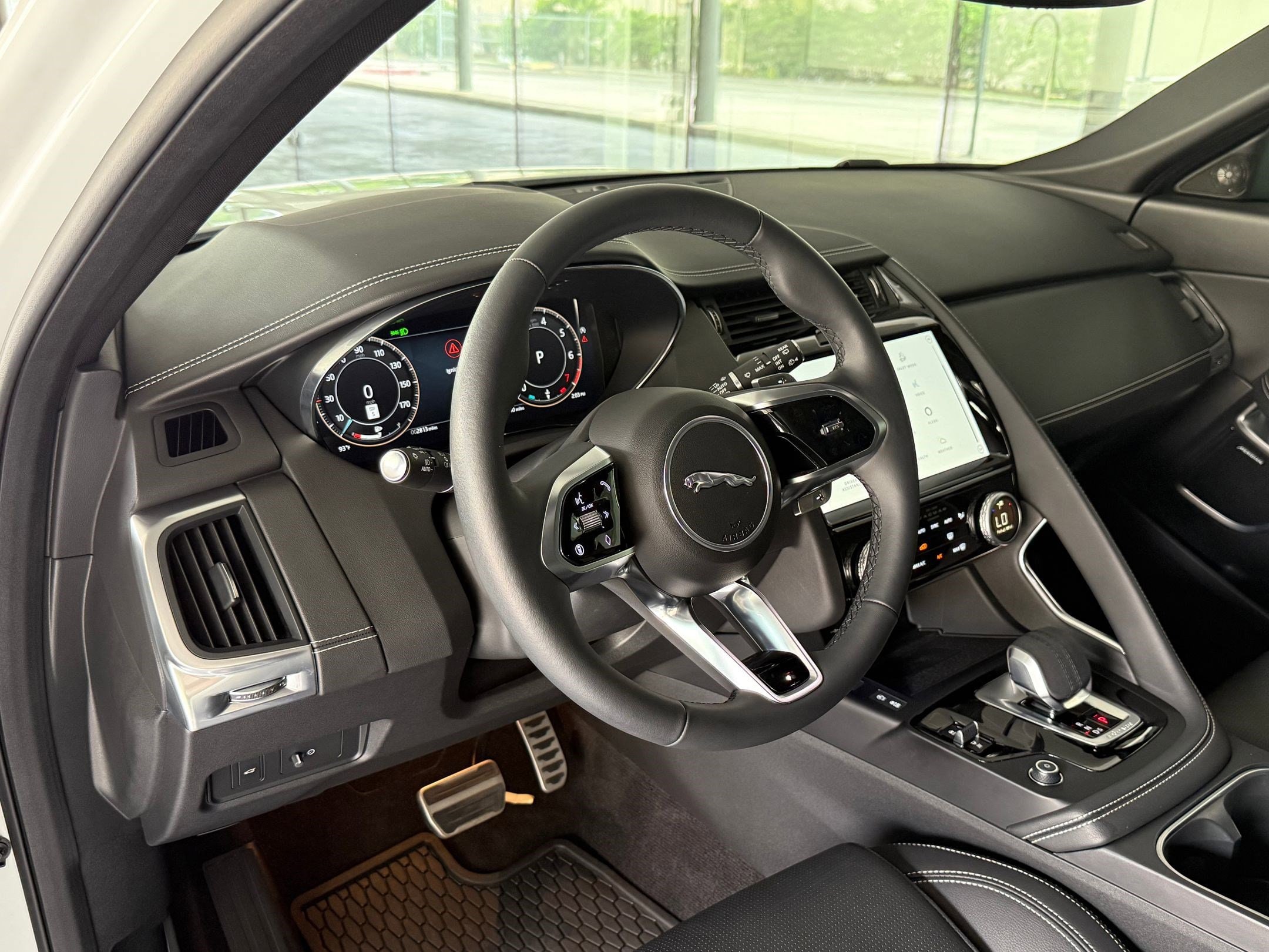 E-PACE P250 R-Dynamic SE SUV