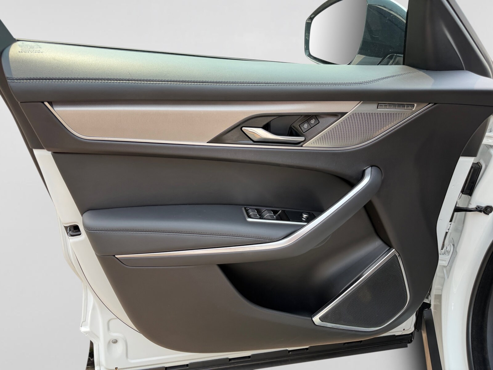 2023 Jaguar F-Pace S - Photo 12