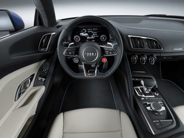 inside the 2017 Audi R8