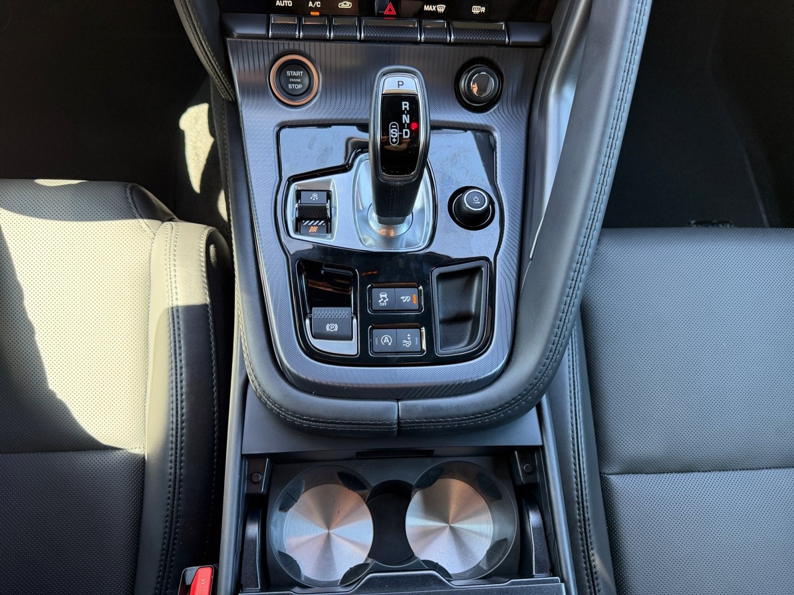 2024 Jaguar F-Type R-Dynamic - Photo 15