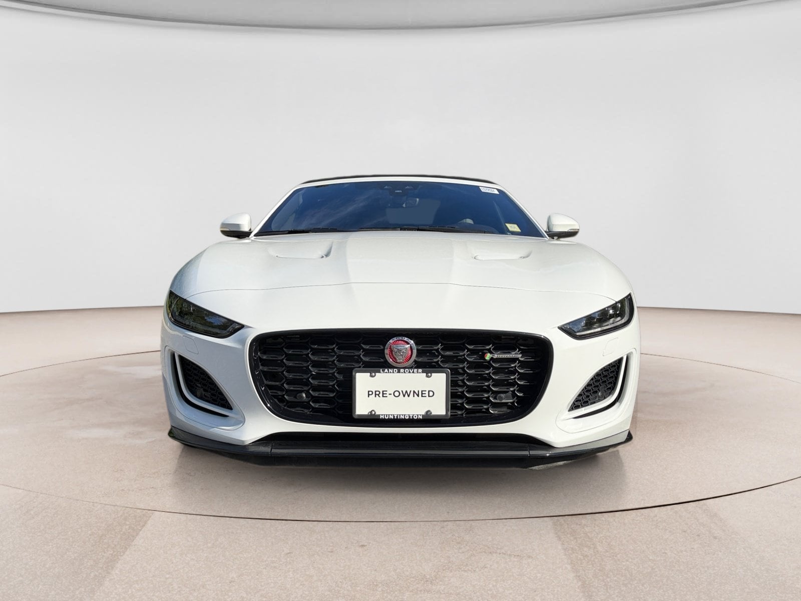 2023 Jaguar F-TYPE R-Dynamic - Photo 8