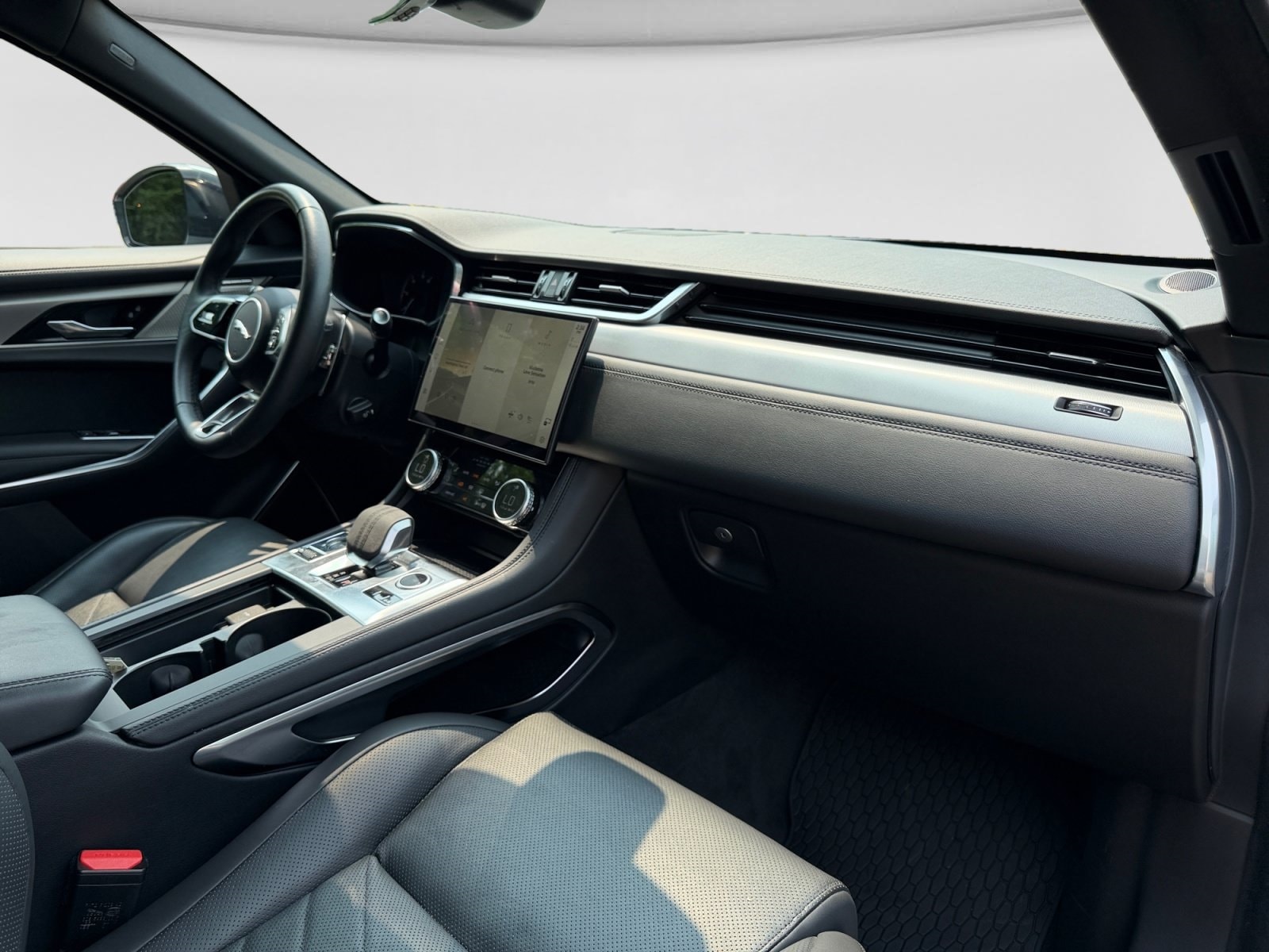 2023 Jaguar F-Pace S - Photo 23