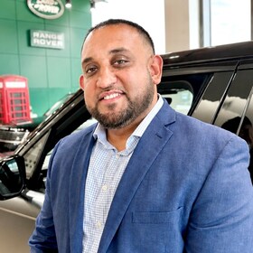 Staff member Rey Shah from ID_d461205af0ca