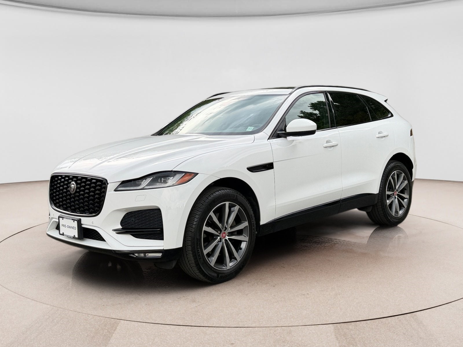 2022 Jaguar F-PACE P250 S's photo