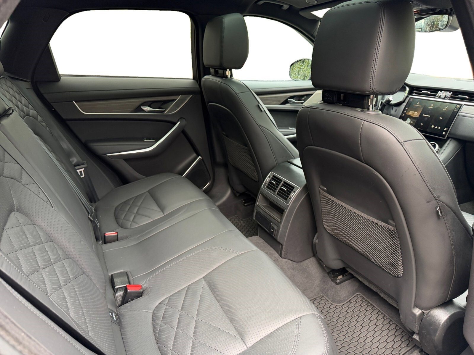 2023 Jaguar F-Pace S - Photo 20