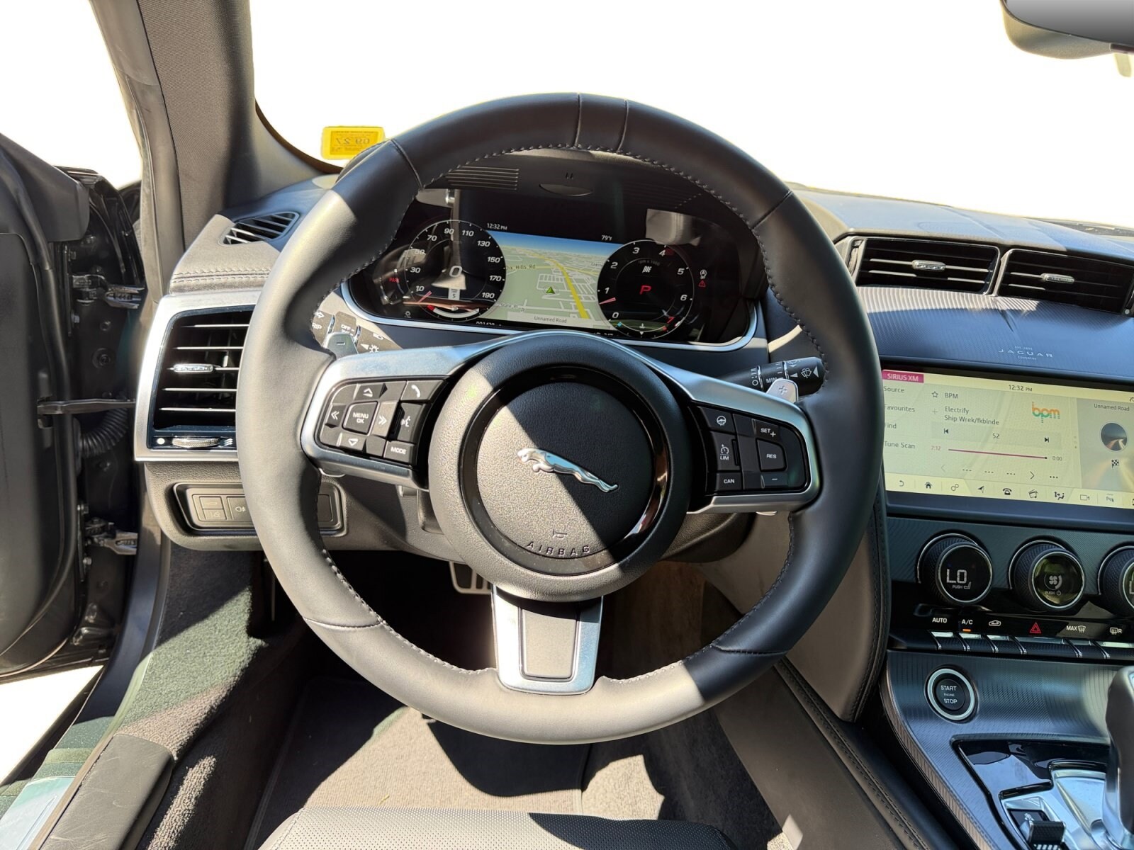 2024 Jaguar F-Type R-Dynamic - Photo 11