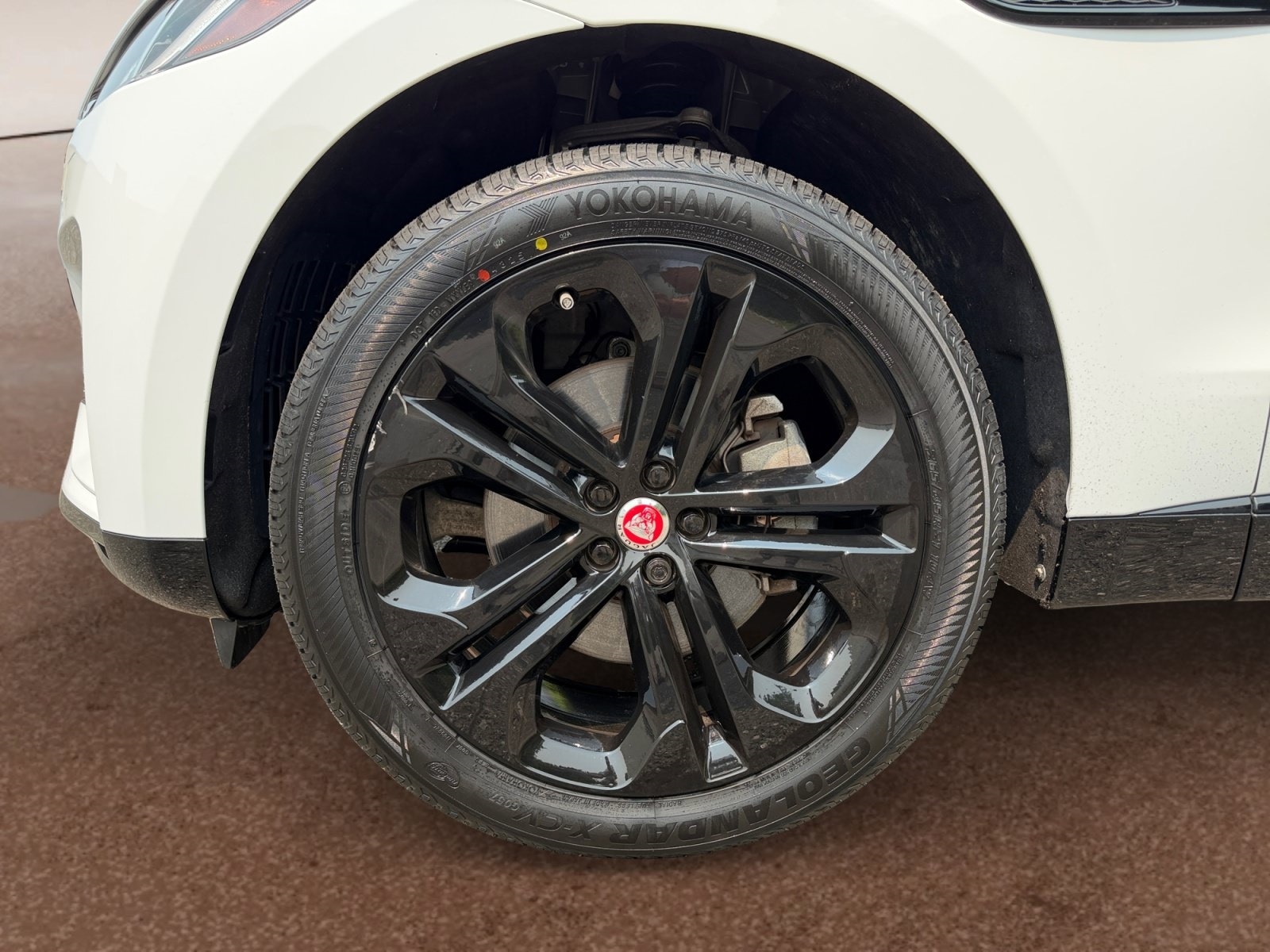 2023 Jaguar F-Pace S - Photo 9