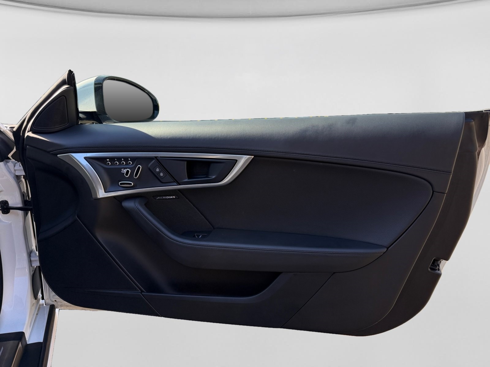 2023 Jaguar F-TYPE R-Dynamic - Photo 19