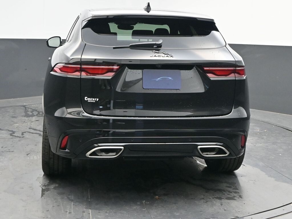 2025 Jaguar F-PACE P400 R-Dynamic S photo 2