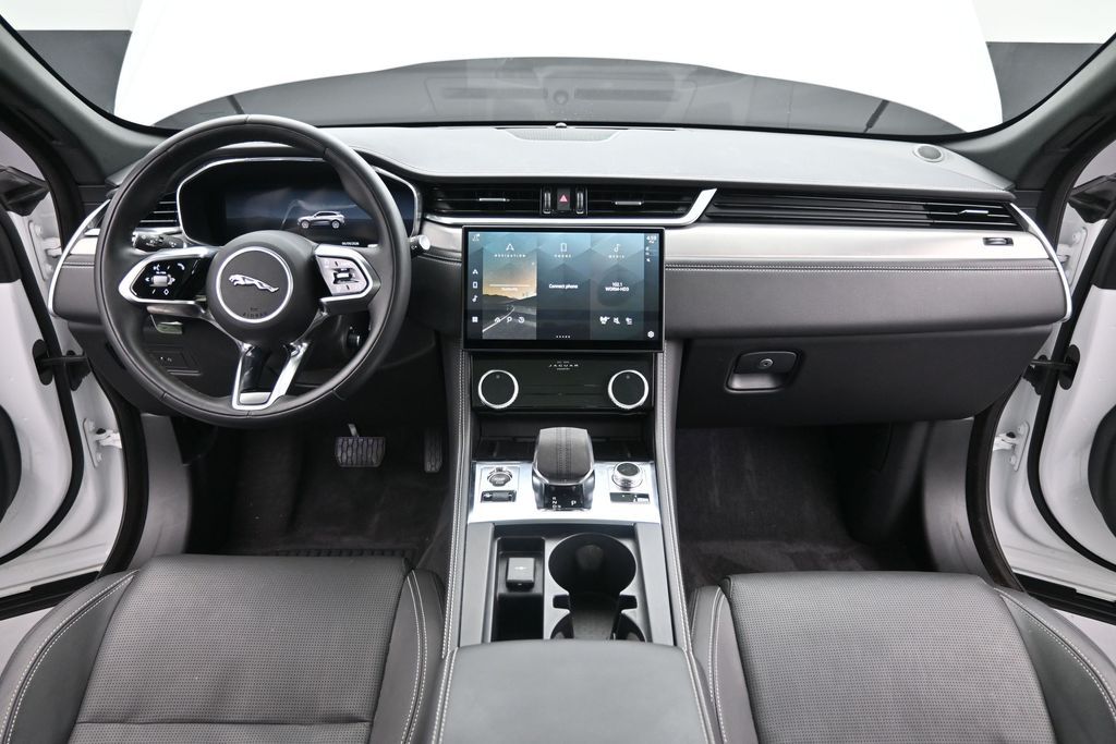 2024 Jaguar F-PACE R-Dynamic S - Photo 19
