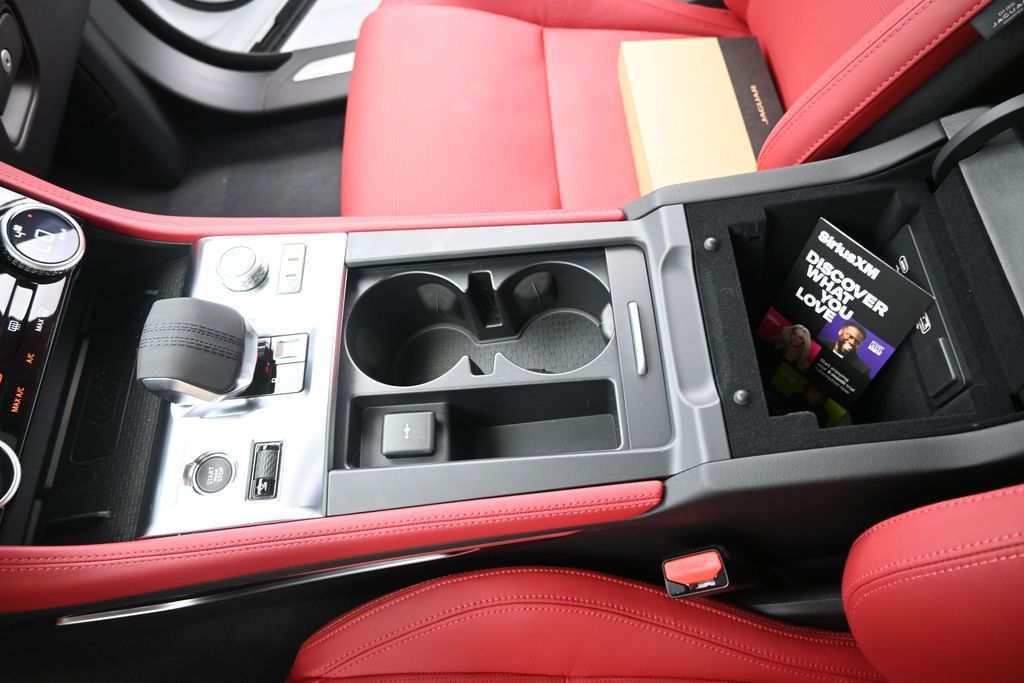 2026 Jaguar F-Pace R-Dynamic S - Photo 28