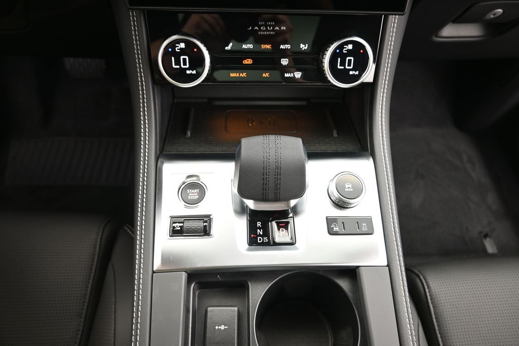 2026 Jaguar F-Pace R-Dynamic S - Photo 27