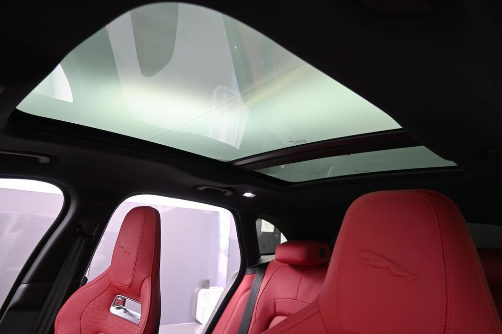 2026 Jaguar F-Pace R-Dynamic S - Photo 29
