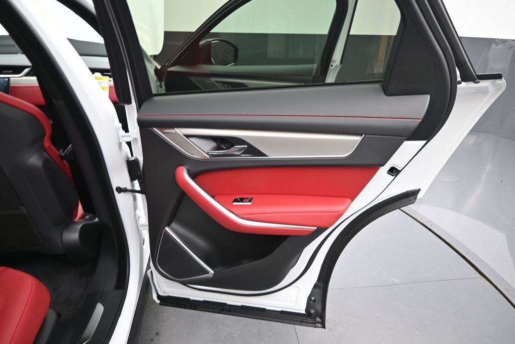 2026 Jaguar F-Pace R-Dynamic S - Photo 12