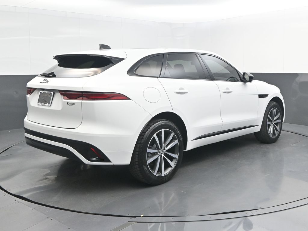 2024 Jaguar F-PACE R-Dynamic S - Photo 7