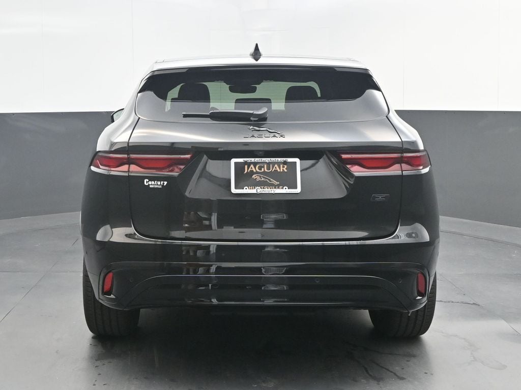 2026 Jaguar F-Pace R-Dynamic S - Photo 6