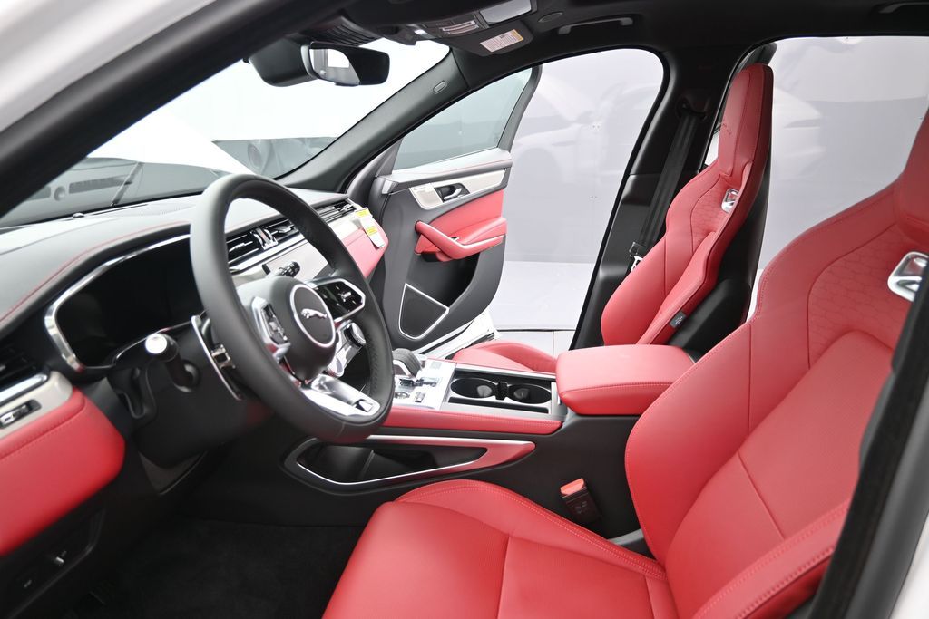 2026 Jaguar F-Pace R-Dynamic S - Photo 23