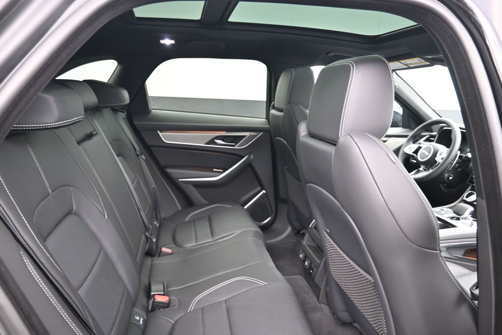 2026 Jaguar F-Pace R-Dynamic S - Photo 13
