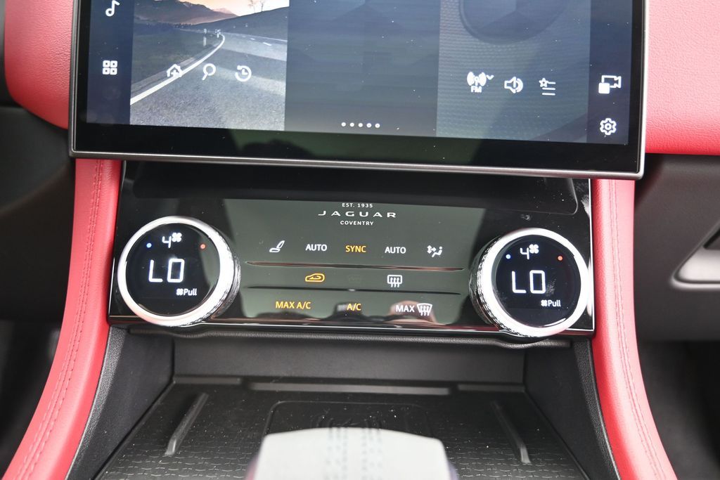 2026 Jaguar F-Pace R-Dynamic S - Photo 27
