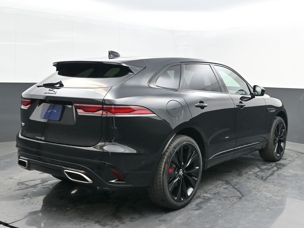 2025 Jaguar F-PACE P400 R-Dynamic S photo 3