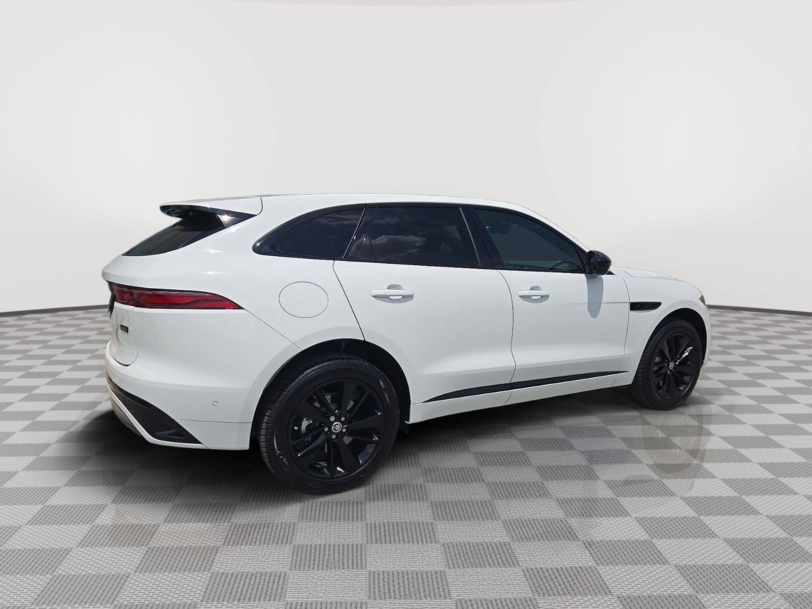 2026 Jaguar F-Pace R-Dynamic S - Photo 2