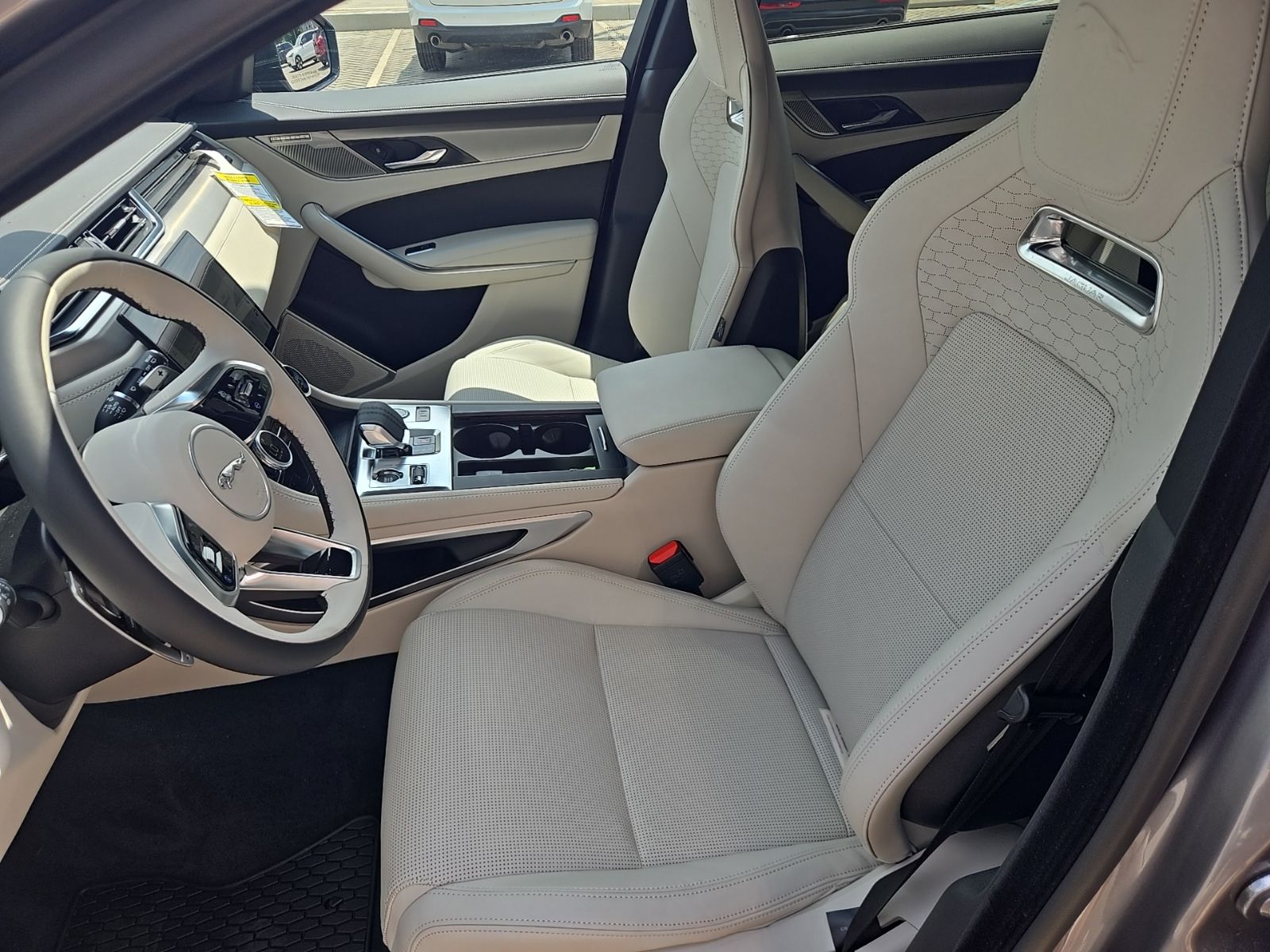 2026 Jaguar F-Pace R-Dynamic S - Photo 22