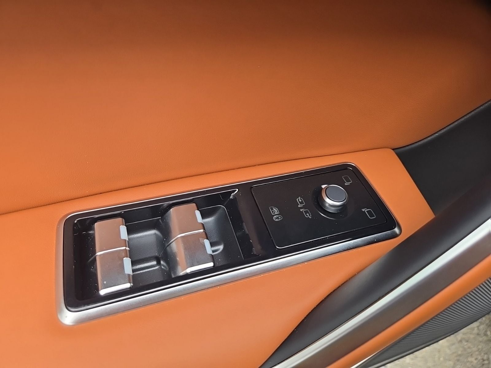 2026 Jaguar F-Pace R-Dynamic S - Photo 27