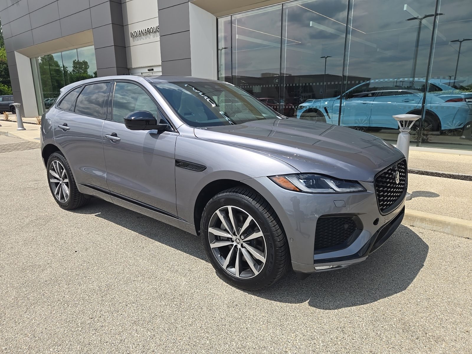 2026 Jaguar F-Pace R-Dynamic S - Photo 8