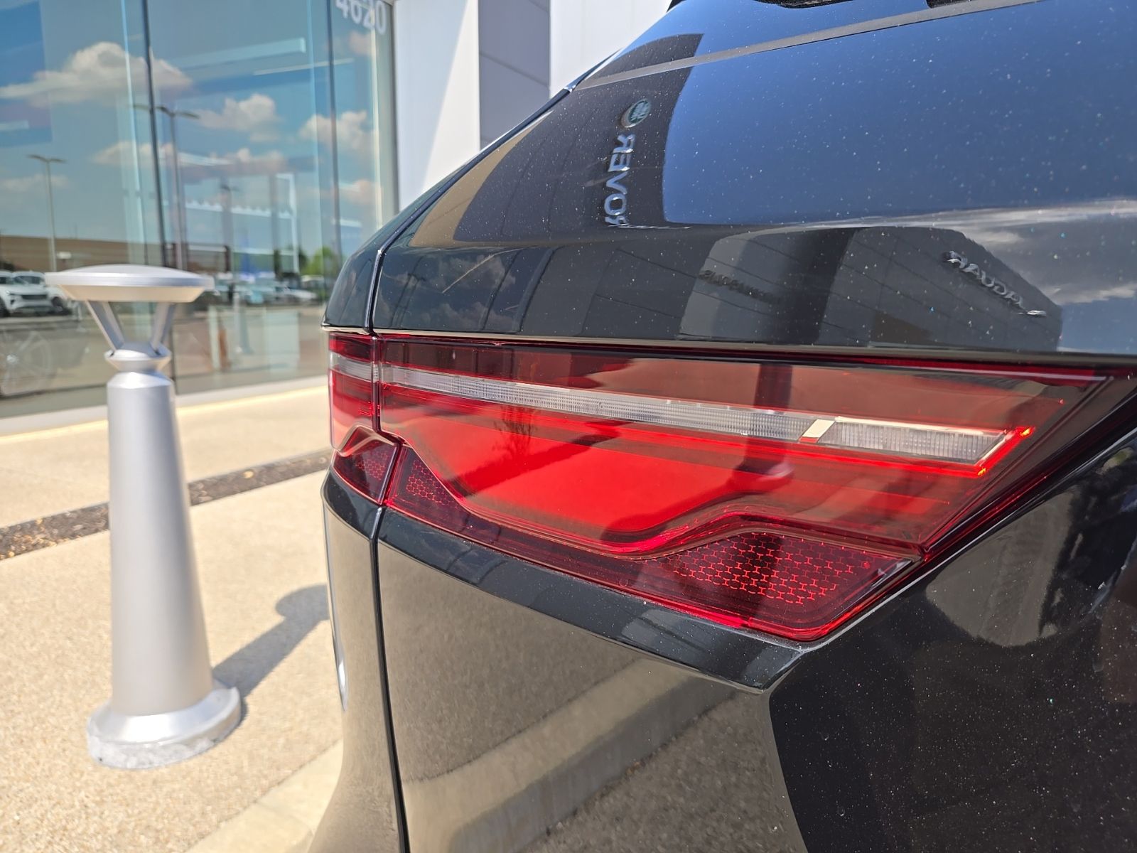 2026 Jaguar F-Pace R-Dynamic S - Photo 12
