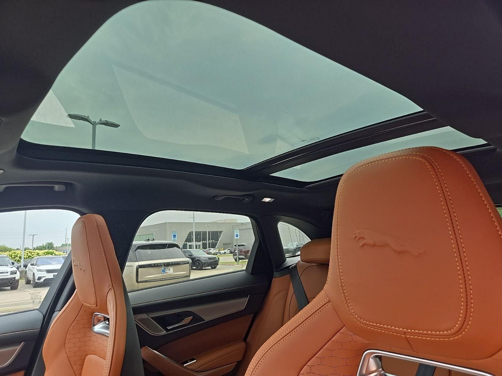 2026 Jaguar F-Pace R-Dynamic S - Photo 21