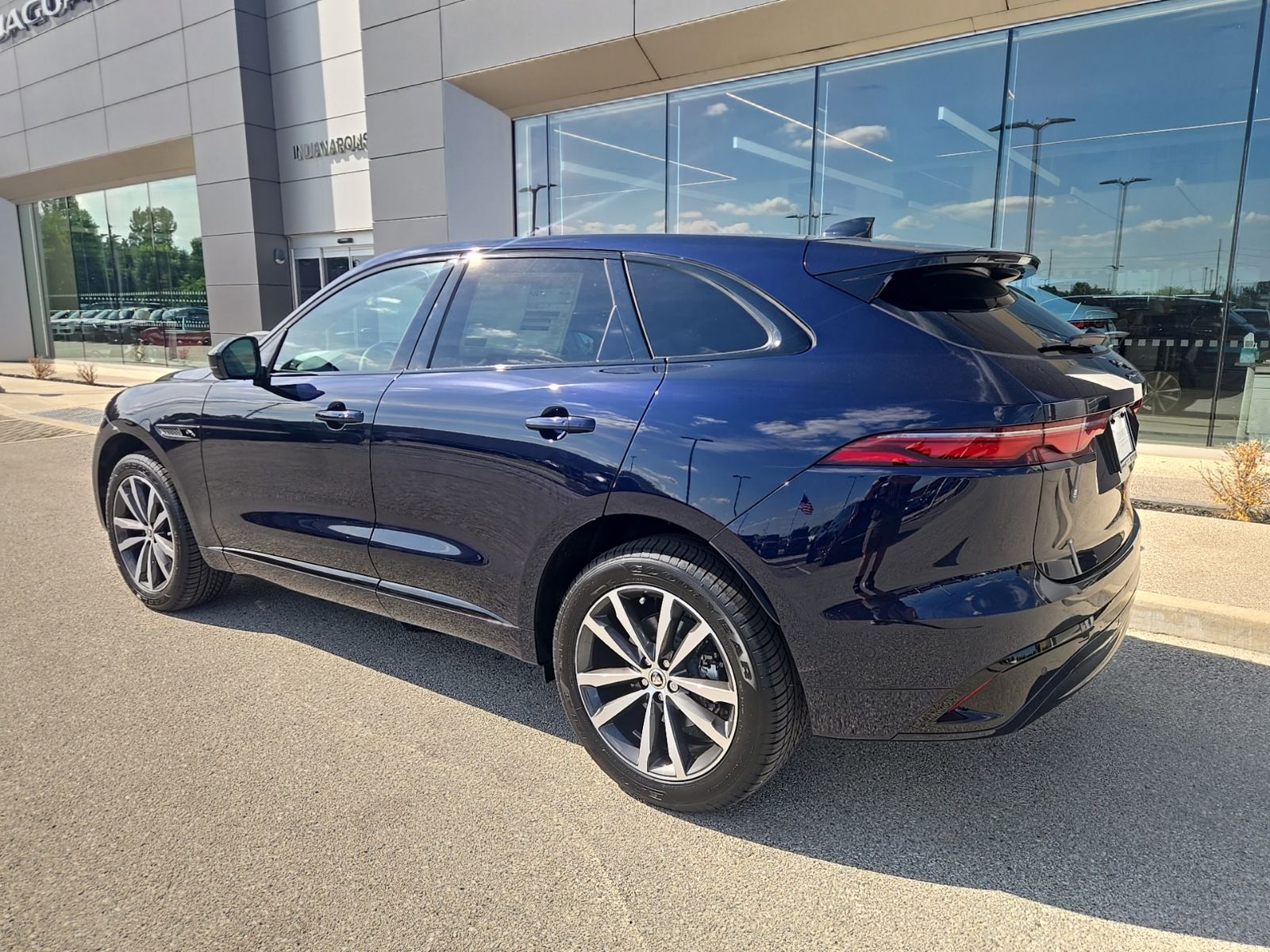 2026 Jaguar F-Pace R-Dynamic S - Photo 8