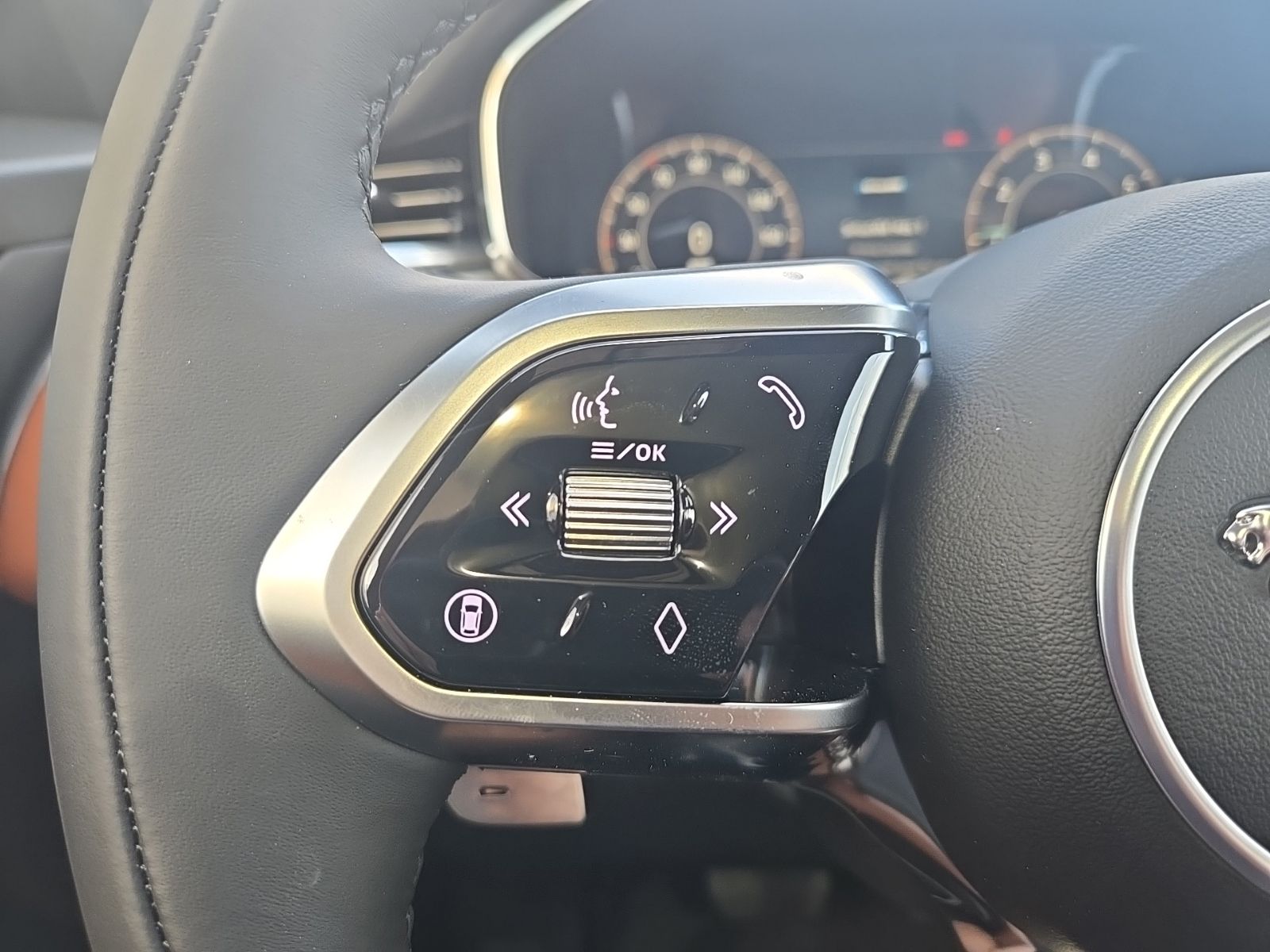 2026 Jaguar F-Pace R-Dynamic S - Photo 40