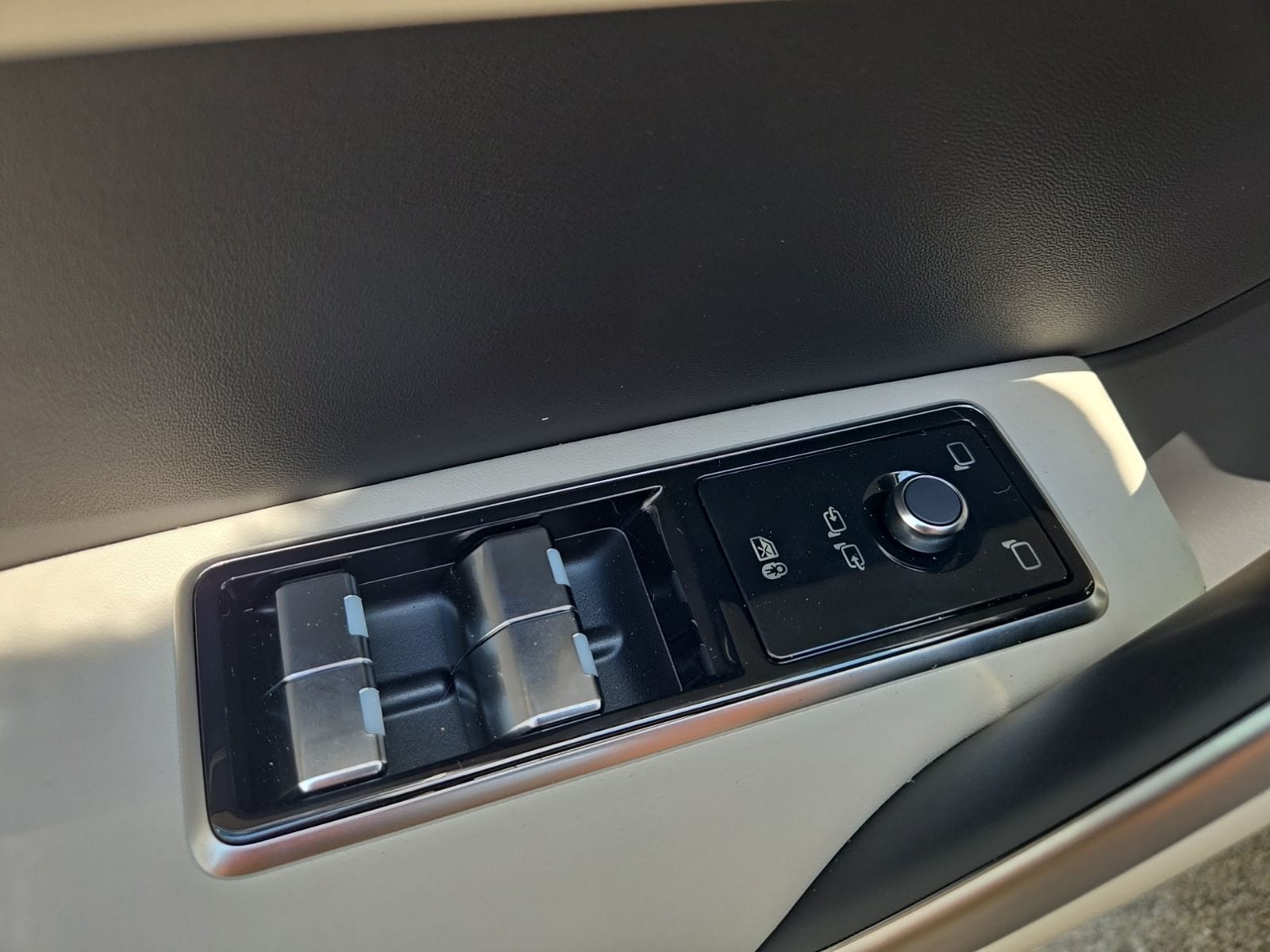 2026 Jaguar F-Pace R-Dynamic S - Photo 26