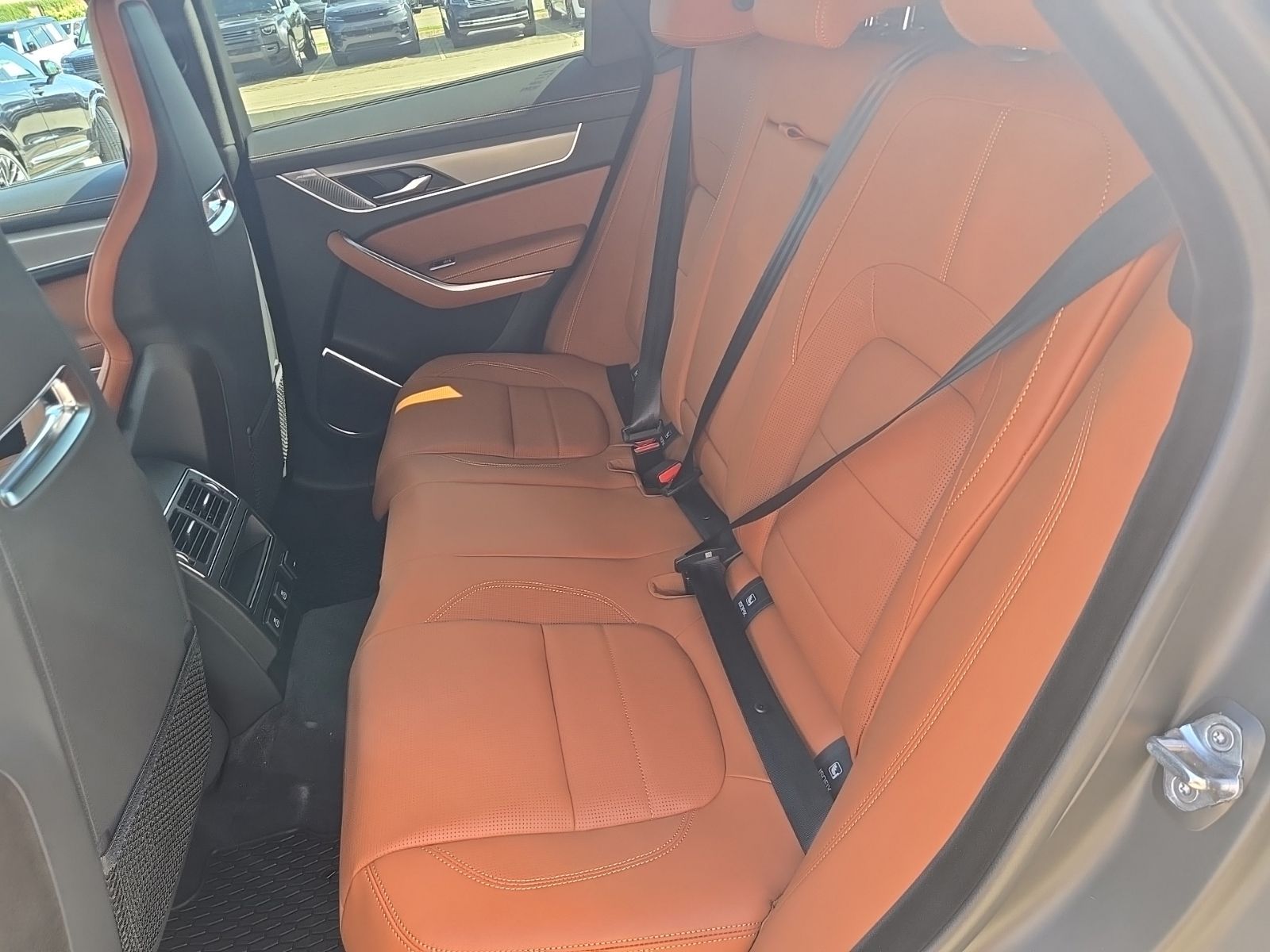 2026 Jaguar F-Pace R-Dynamic S - Photo 33