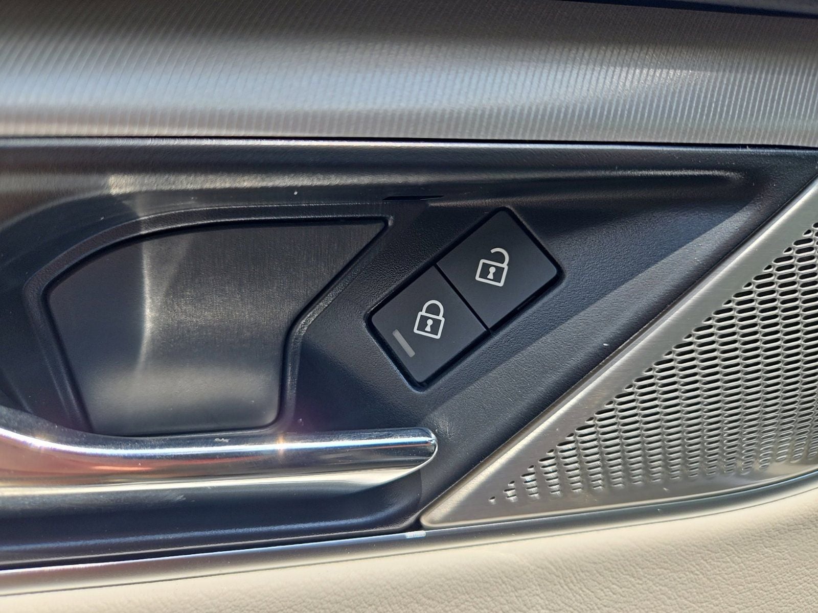 2026 Jaguar F-Pace R-Dynamic S - Photo 25