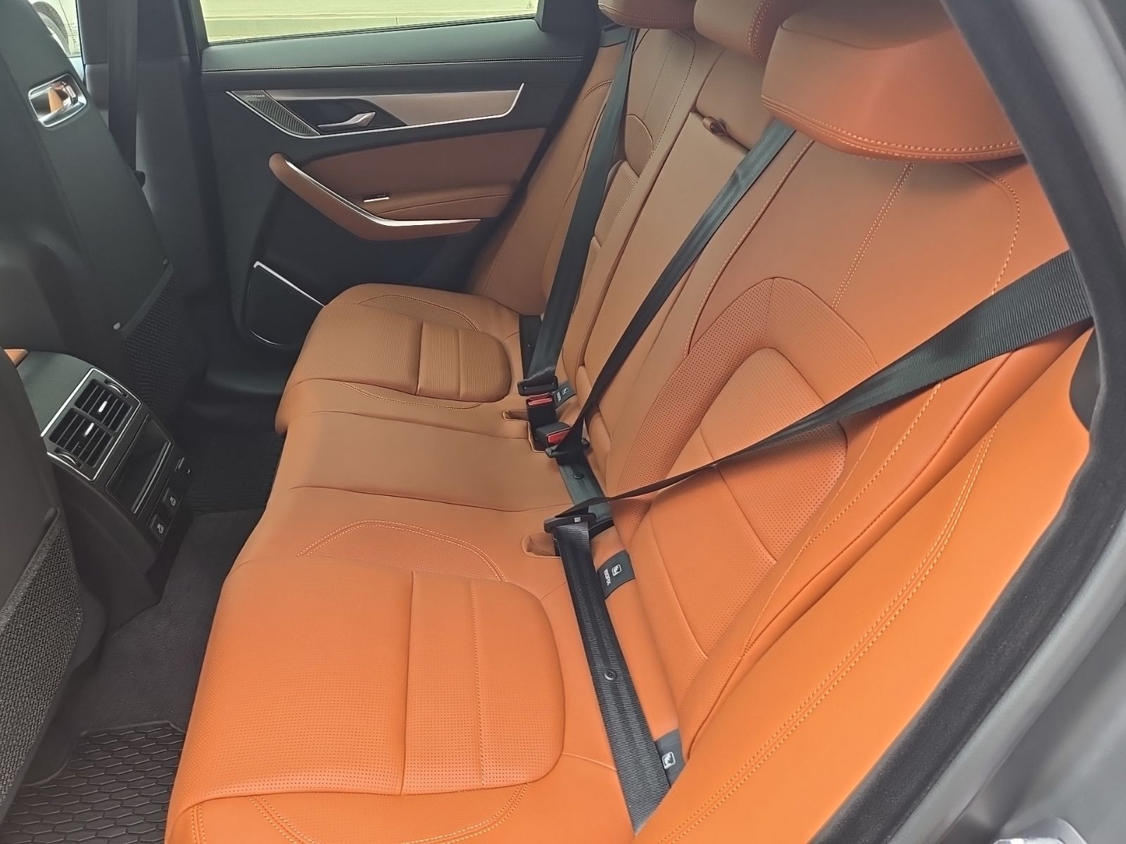 2026 Jaguar F-Pace R-Dynamic S - Photo 31