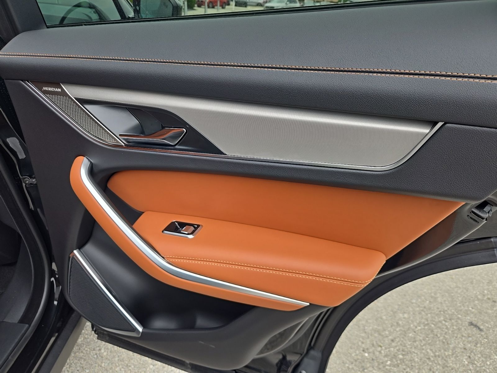 2026 Jaguar F-Pace R-Dynamic S - Photo 30
