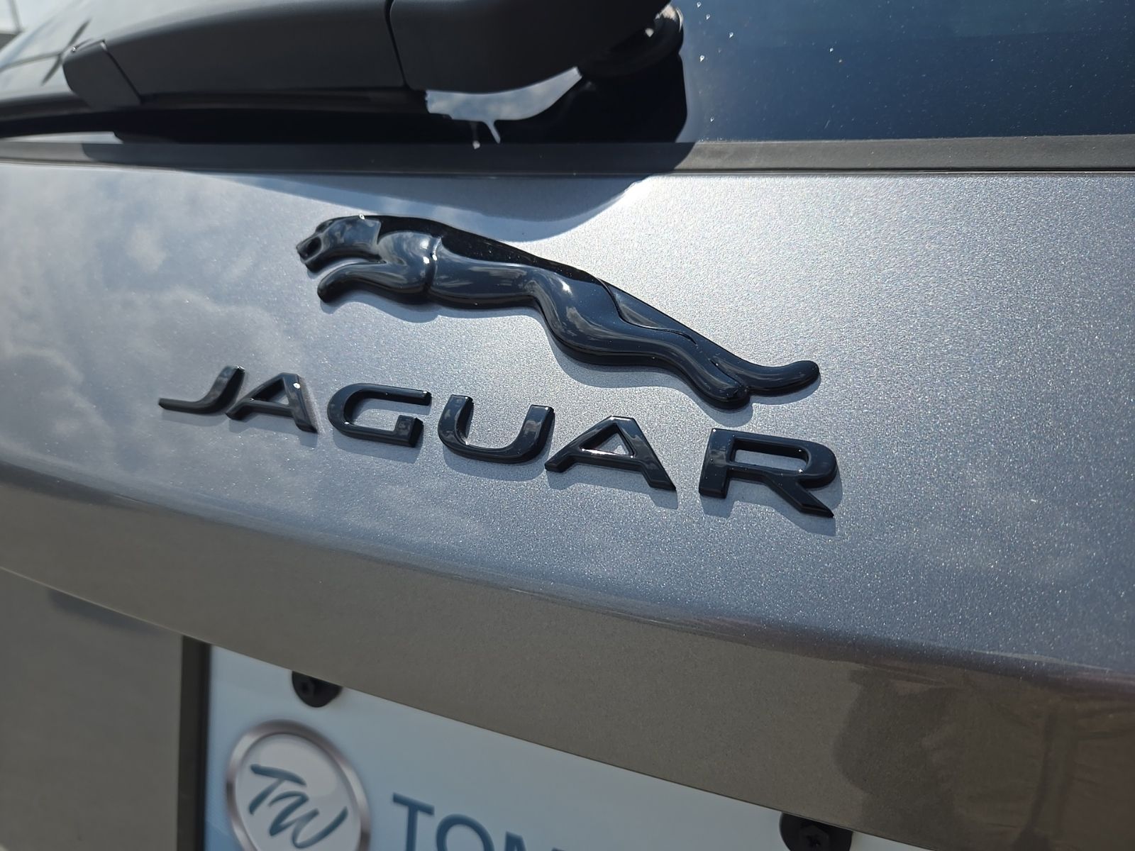 2026 Jaguar F-Pace R-Dynamic S - Photo 11