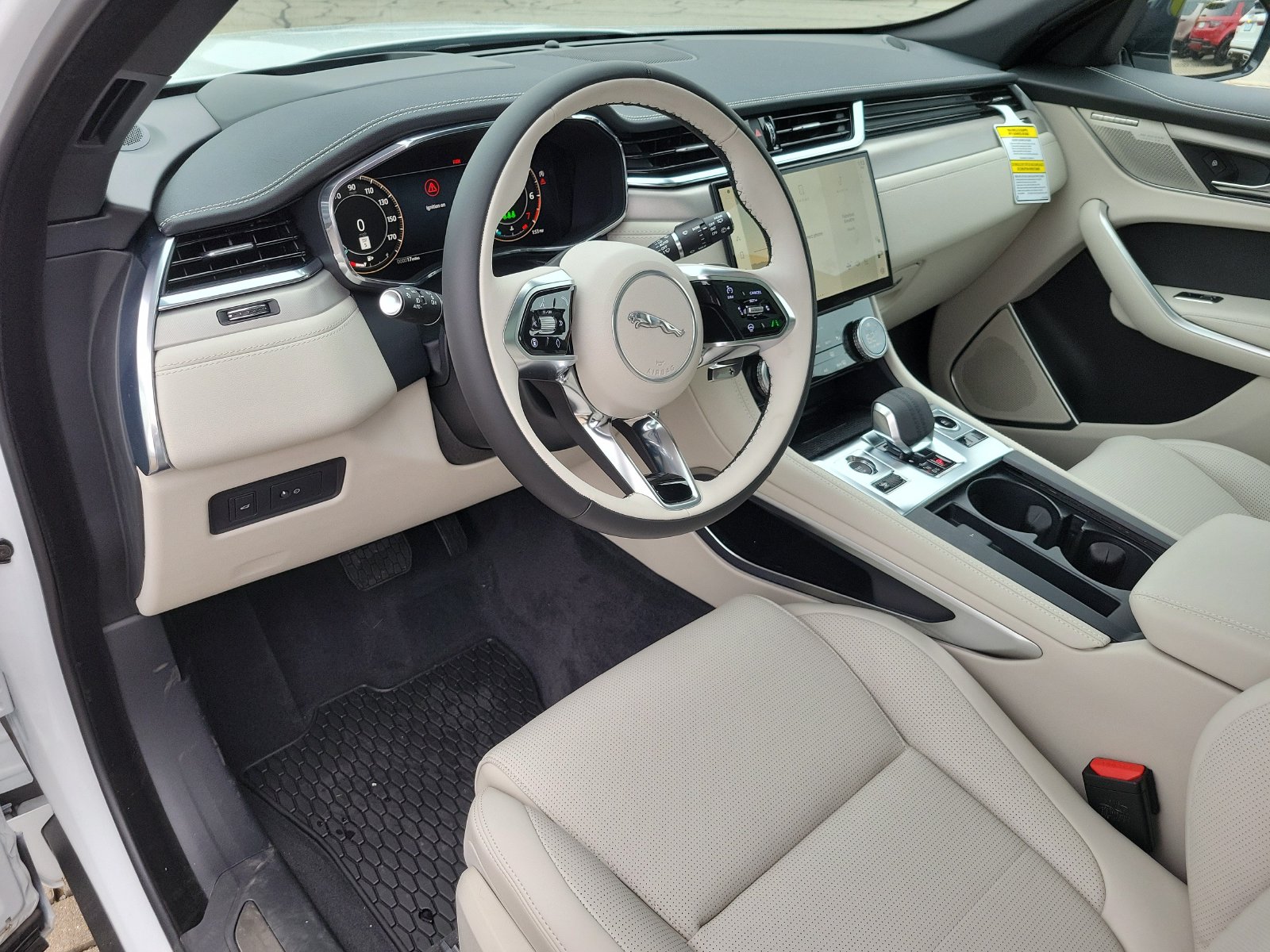 2026 Jaguar F-Pace R-Dynamic S - Photo 17
