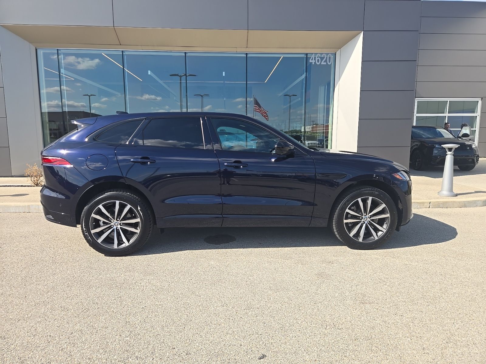 2026 Jaguar F-Pace R-Dynamic S - Photo 6