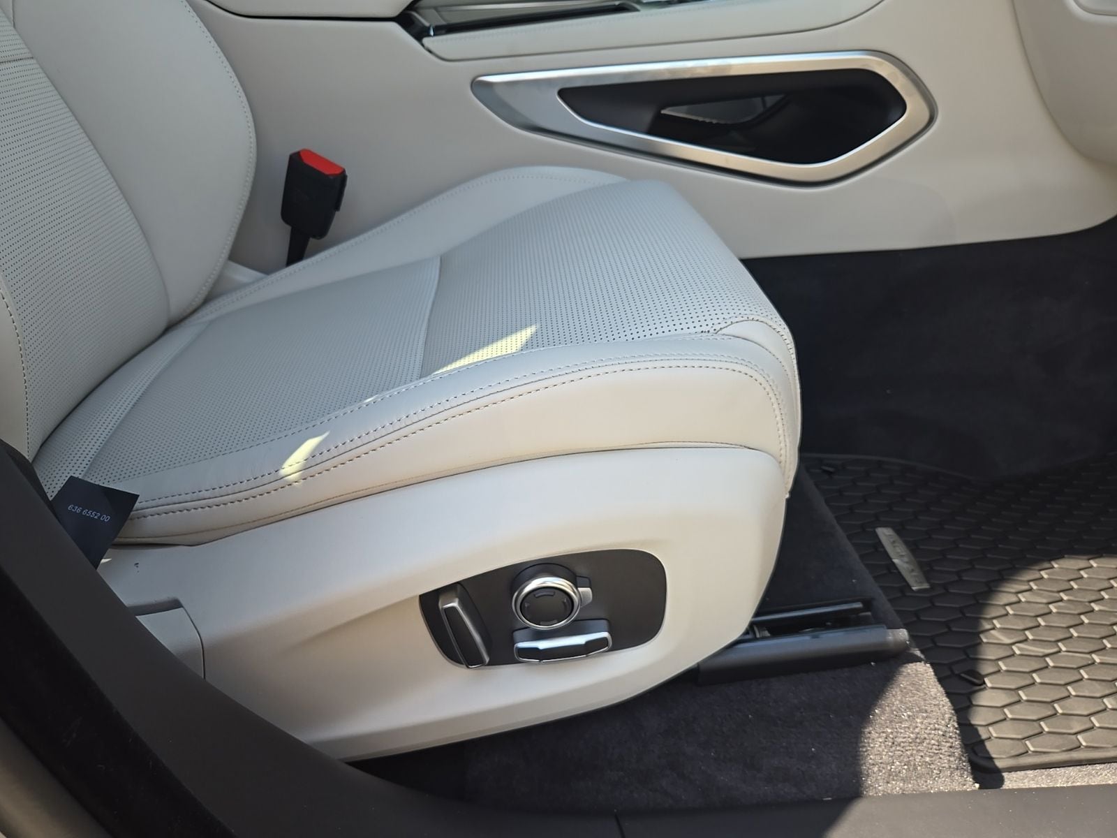 2026 Jaguar F-Pace R-Dynamic S - Photo 29
