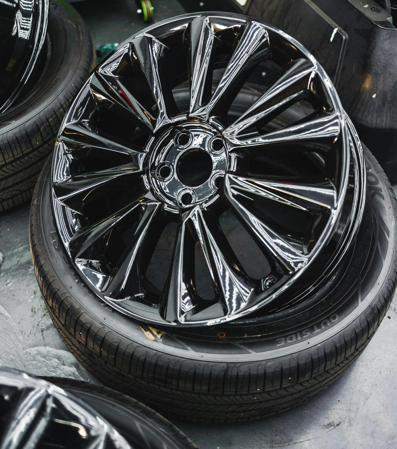 SIGNS YOU NEED JAGUAR TIRE SERVICE